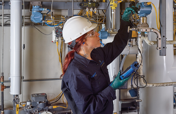 Woman providing plant reliability services, Leaks can be difficult to locate and it is possible to waste valuable hours trying to find a leak using the tried-and-tested soap bubble method of detection. 